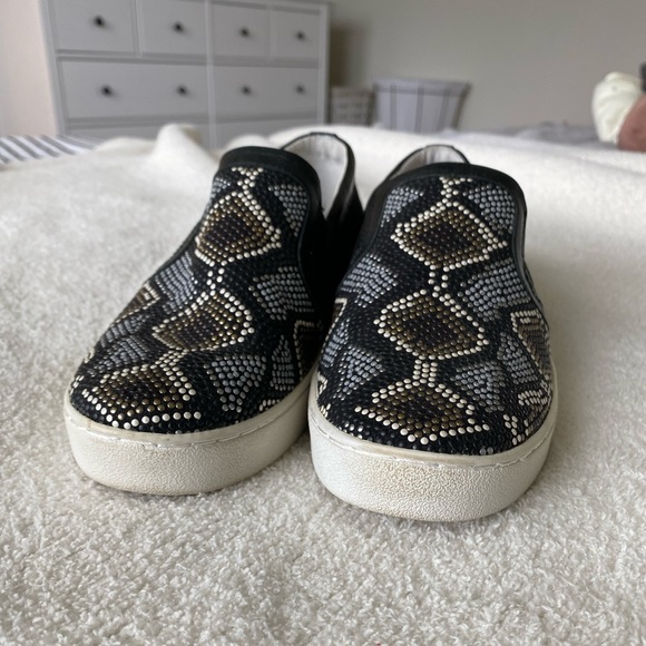 Michael Kors Keaton Slip-On’s - Picture 2 of 8